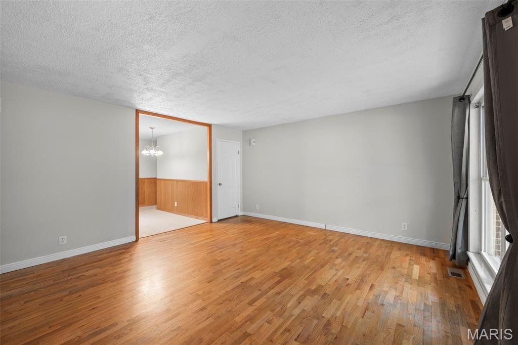 1756 Round Robin Court