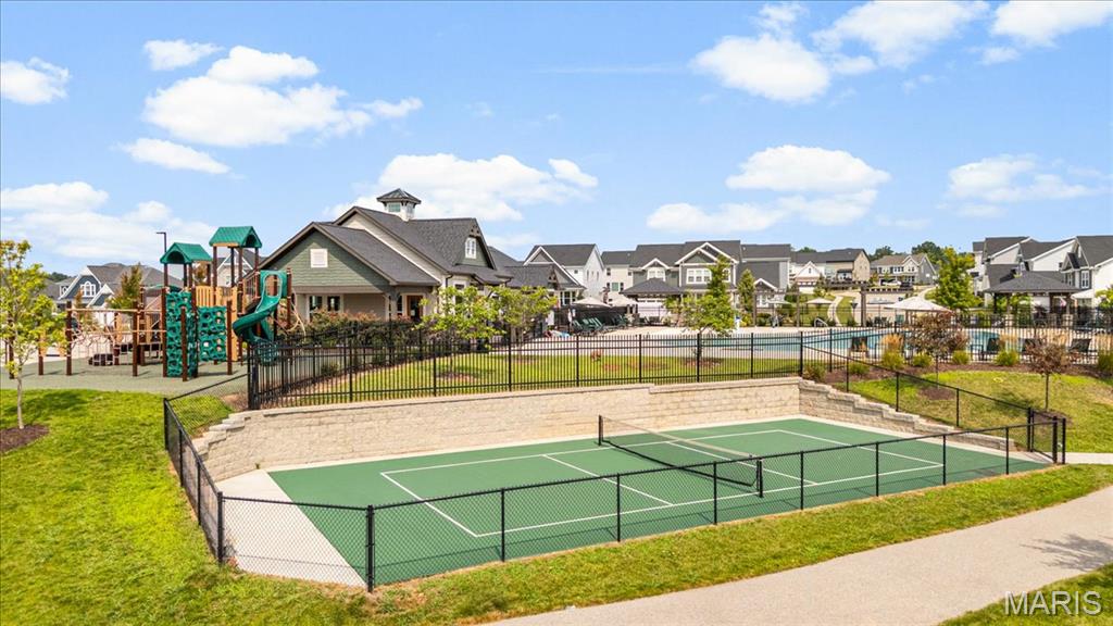 906 Memsie Park Court