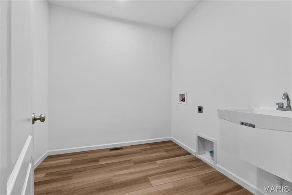 906 Memsie Park Court