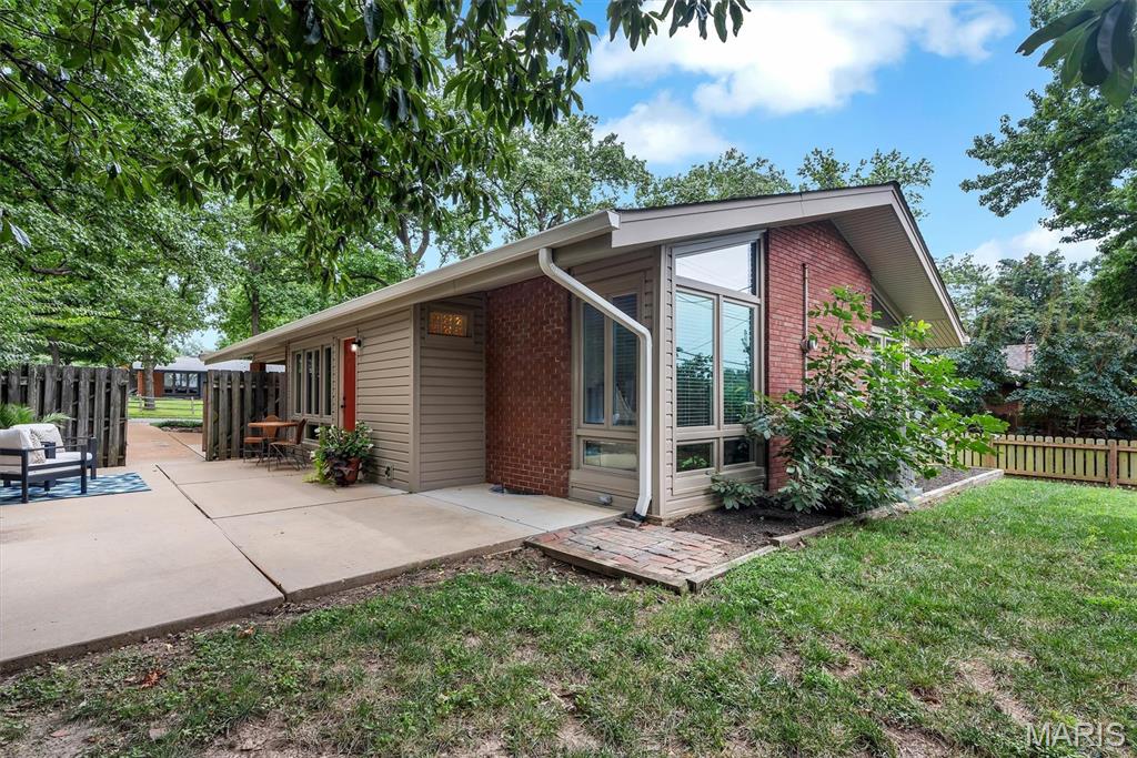 729 W Jewel Avenue