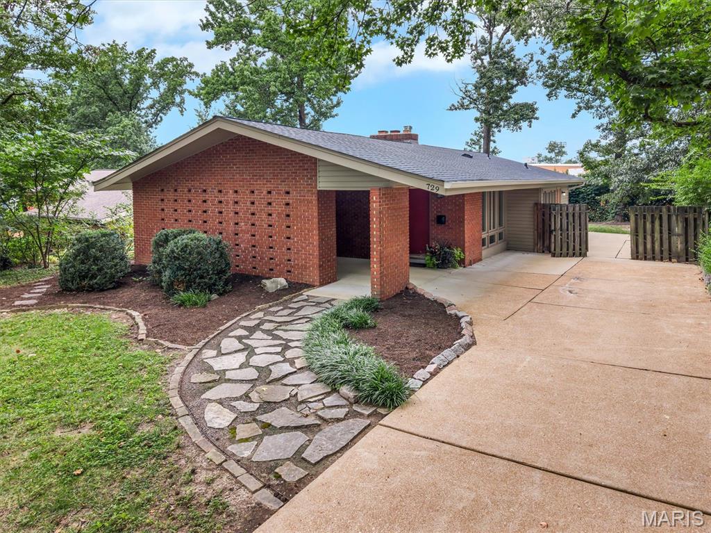 729 W Jewel Avenue