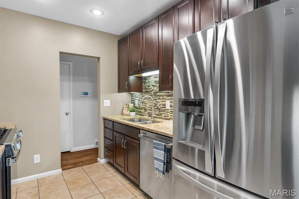 729 W Jewel Avenue