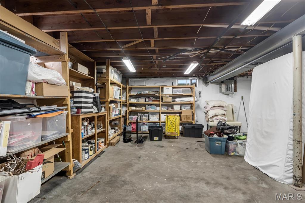 729 W Jewel Avenue