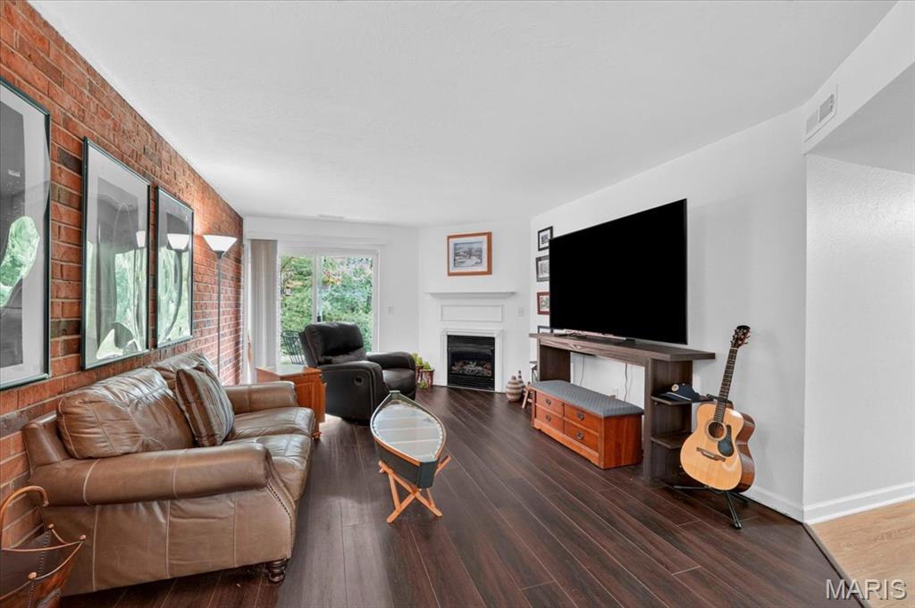 1920 Hunting Lake Court Unit: 102