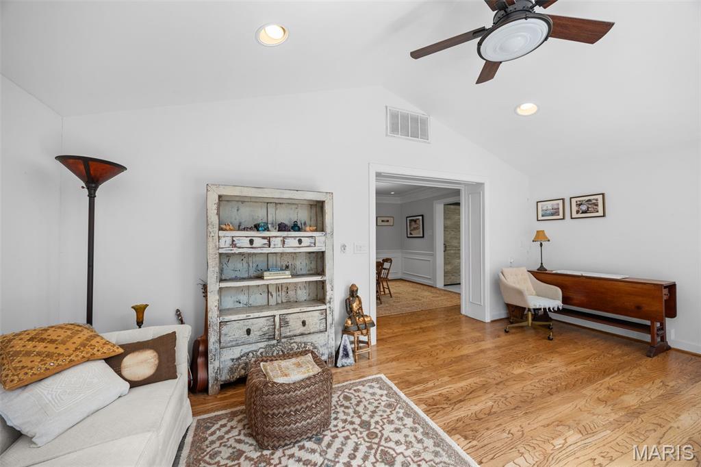 2 Middlebrook Lane