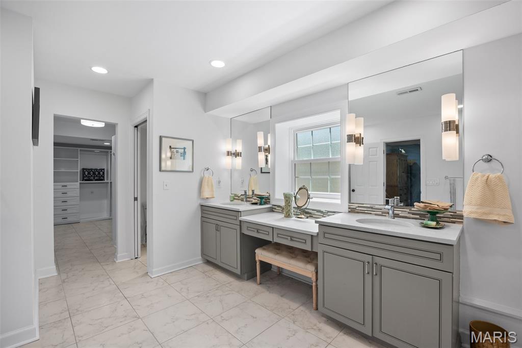 2 Middlebrook Lane