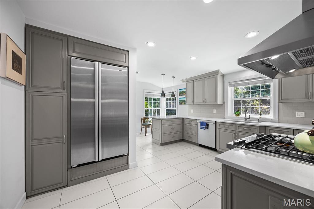 2 Middlebrook Lane