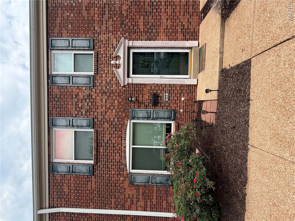 213 Charmers Court