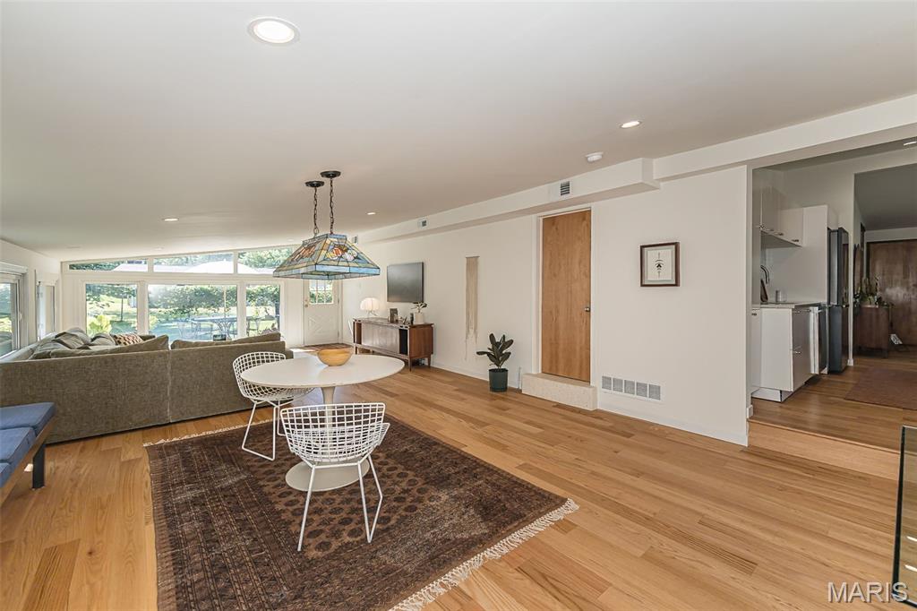 728 Hutchins Drive