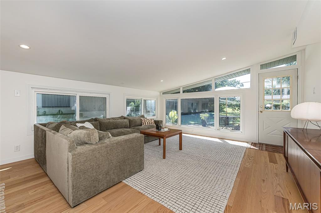 728 Hutchins Drive