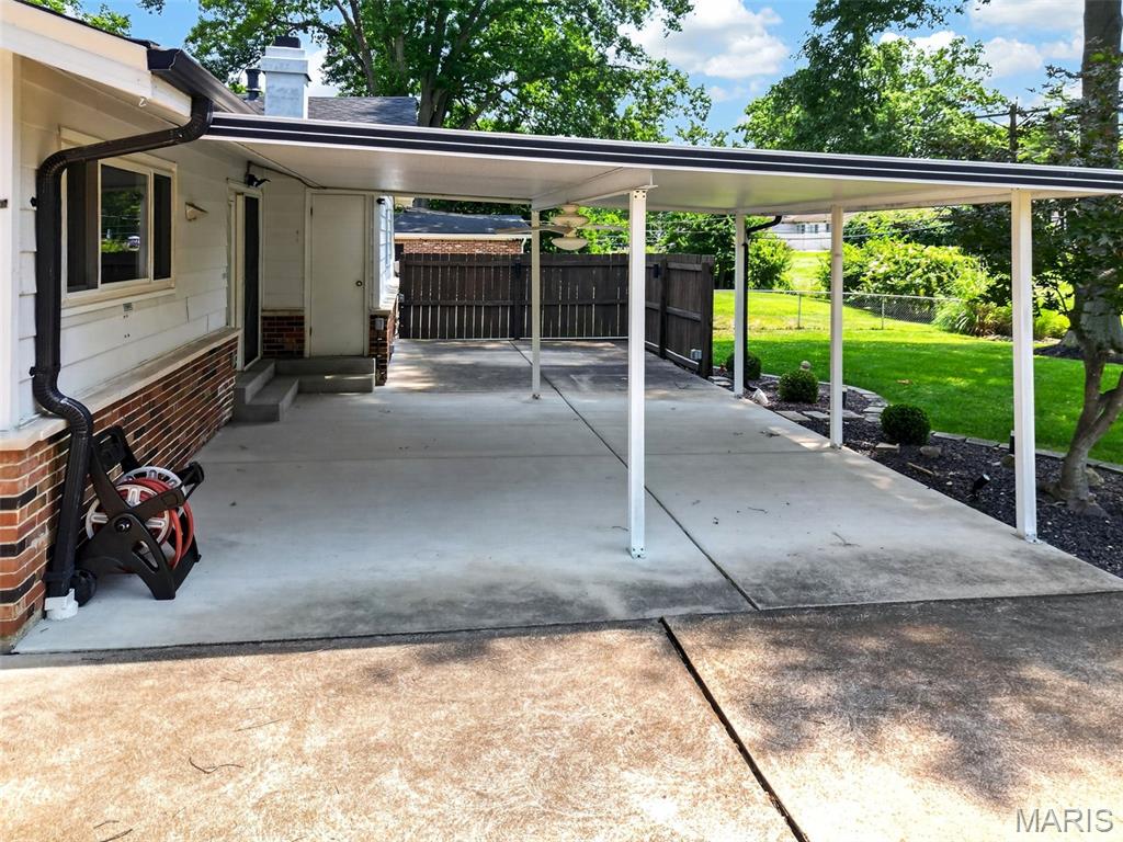 408 Algonquin Drive