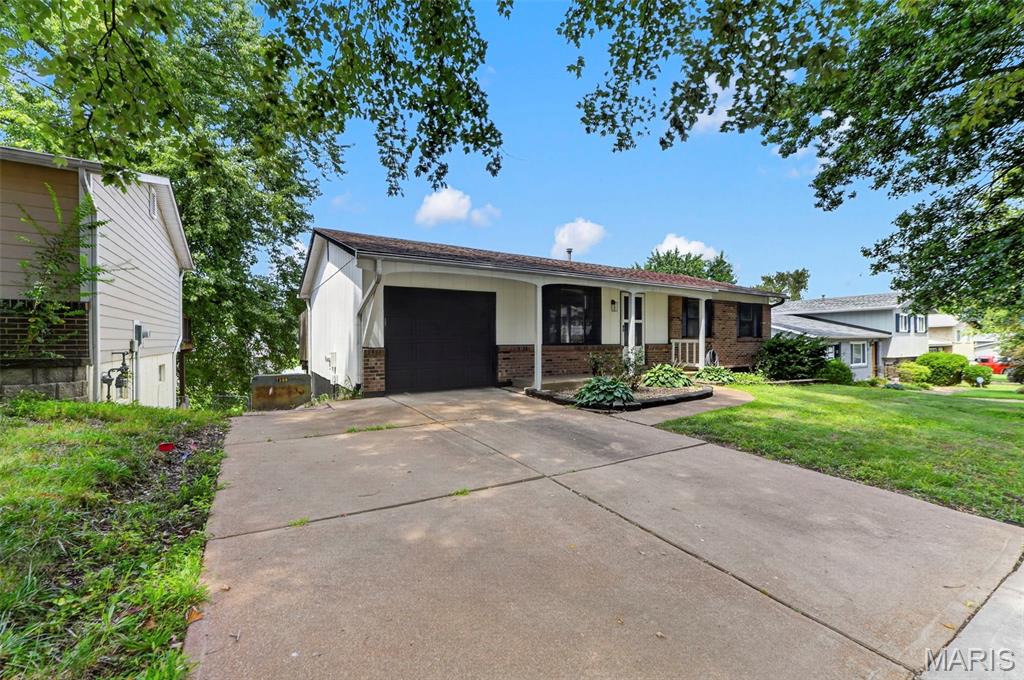 2693 Creekwood Manor Lane