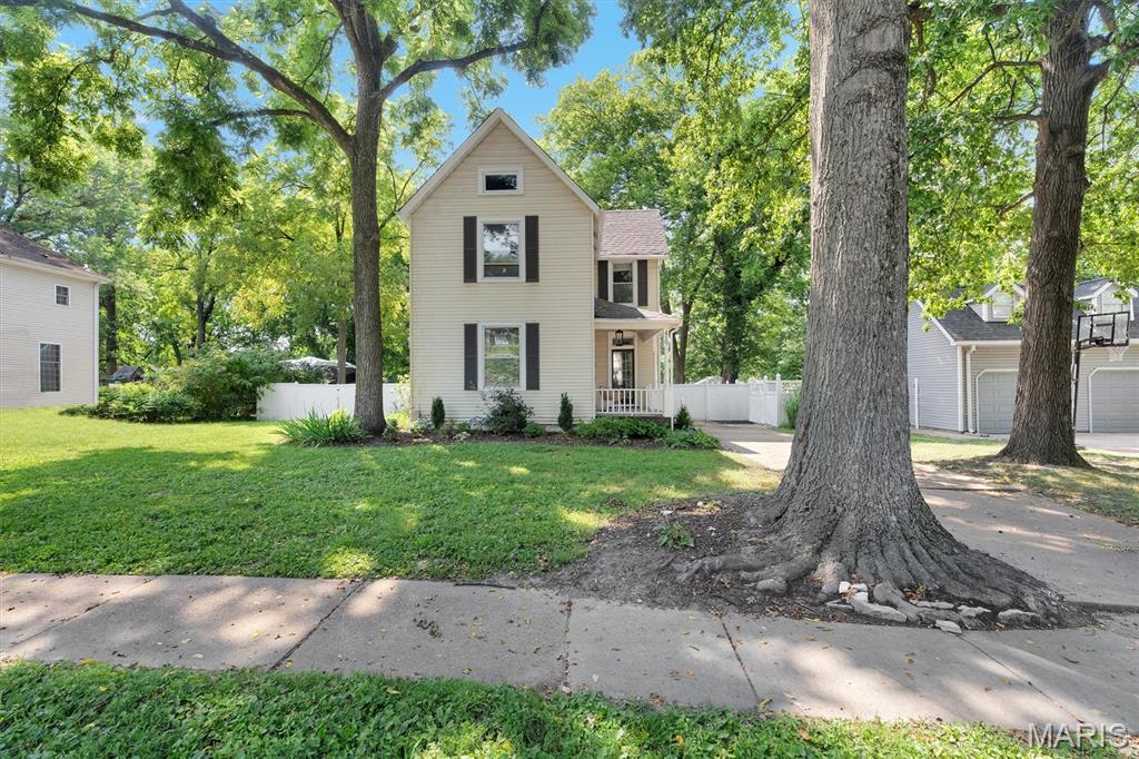 419 S Van Buren Avenue