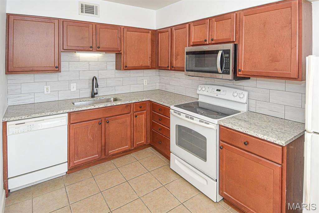 8154 Whitburn Avenue Unit: 2W