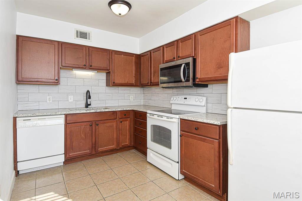 8154 Whitburn Avenue Unit: 2W