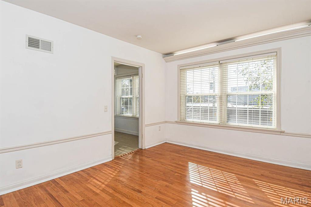 8154 Whitburn Avenue Unit: 2W
