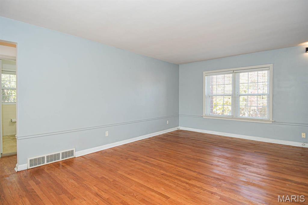 8154 Whitburn Avenue Unit: 2W