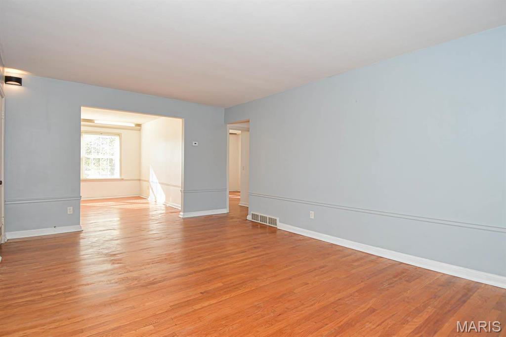 8154 Whitburn Avenue Unit: 2W