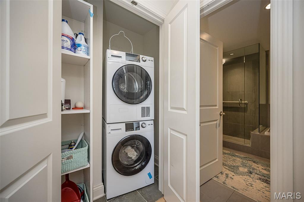 232 N Kingshighway Boulevard Unit: 1107