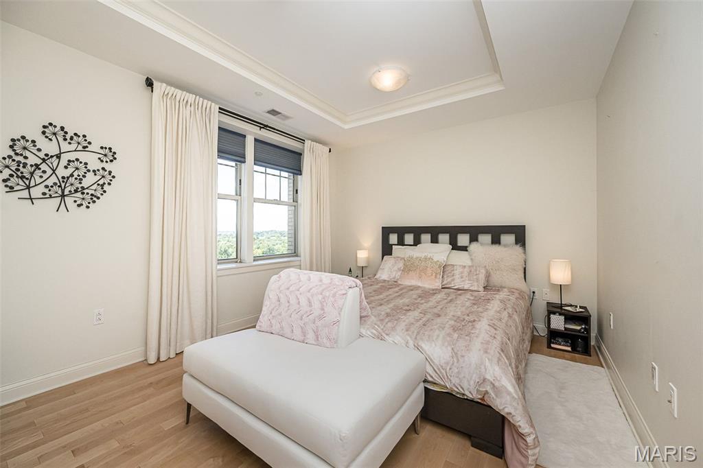 232 N Kingshighway Boulevard Unit: 1107