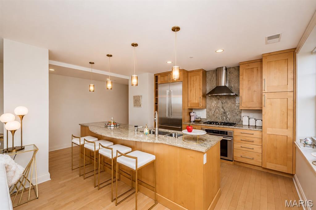 232 N Kingshighway Boulevard Unit: 1107