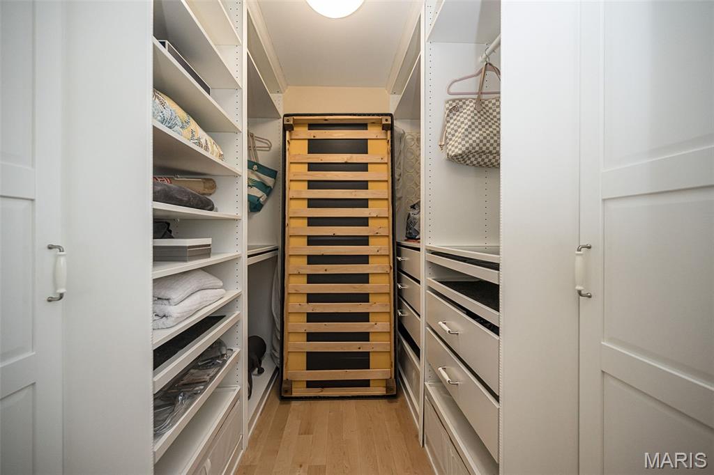 232 N Kingshighway Boulevard Unit: 1107