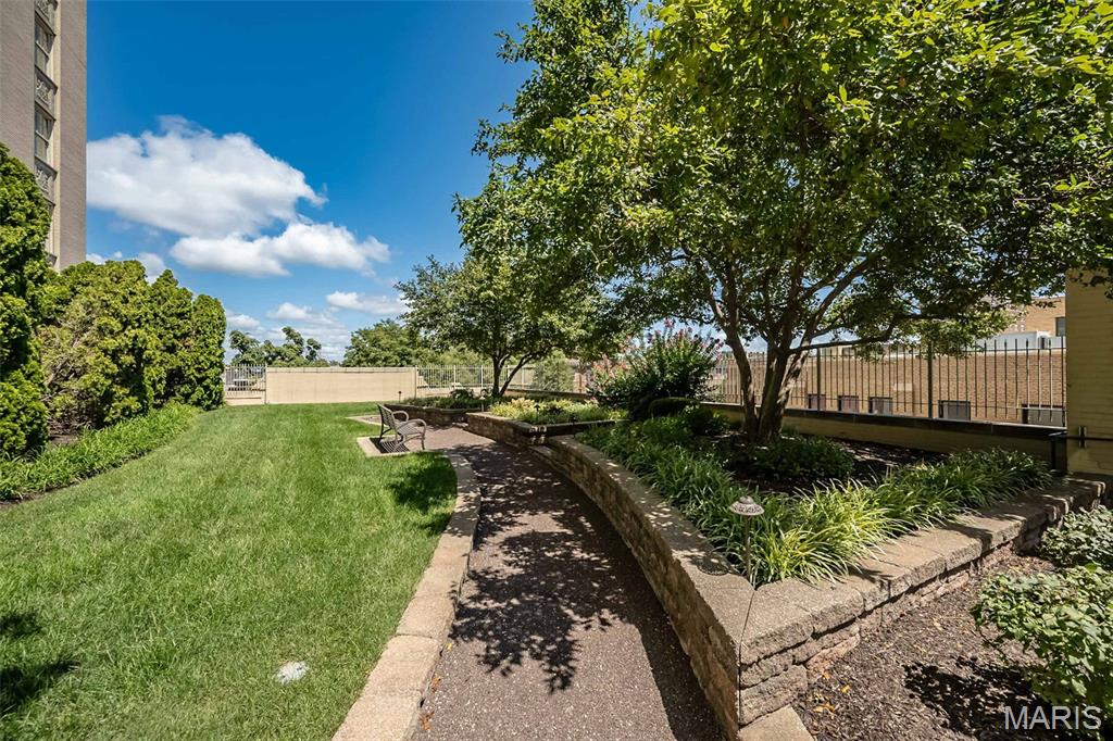 232 N Kingshighway Boulevard Unit: 1107