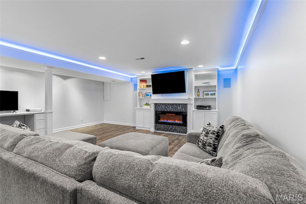 65 Adventura Drive
