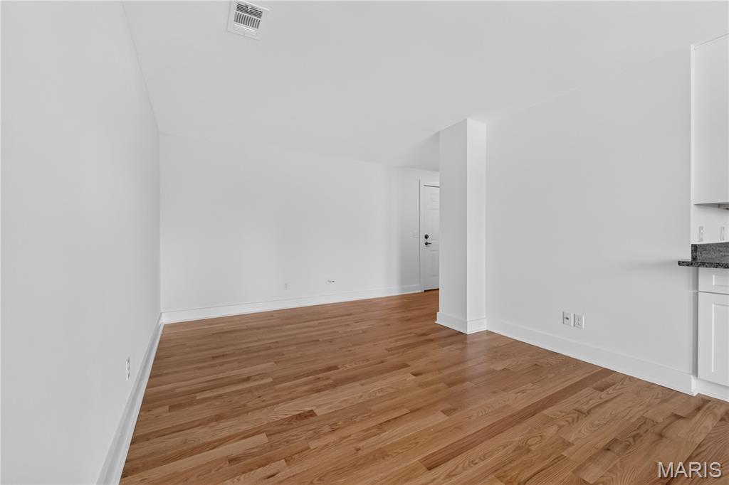 5630 Pershing Avenue Unit: 37
