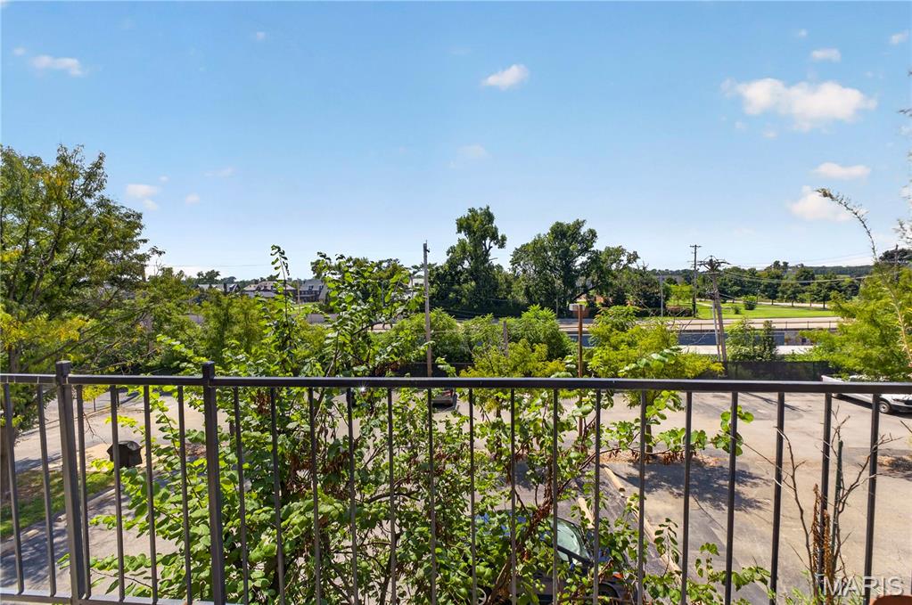 5630 Pershing Avenue Unit: 37