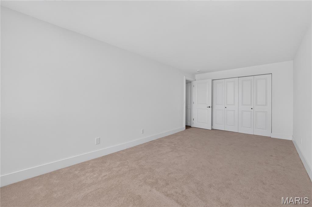5630 Pershing Avenue Unit: 37