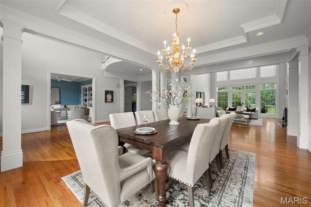 2457 Town And Country Lane