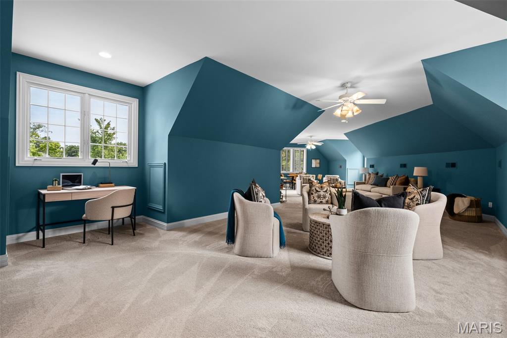 2457 Town And Country Lane