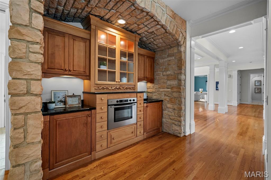 2457 Town And Country Lane
