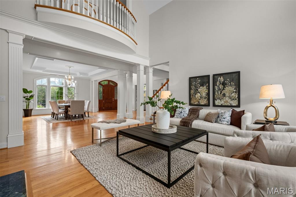2457 Town And Country Lane