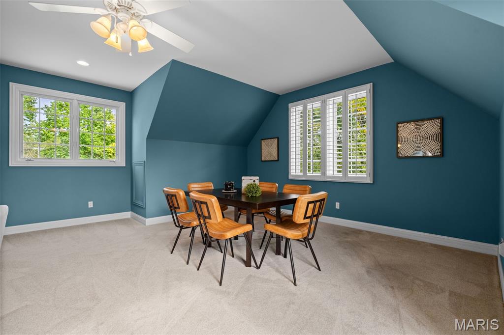 2457 Town And Country Lane