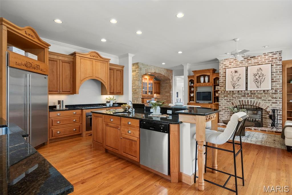 2457 Town And Country Lane