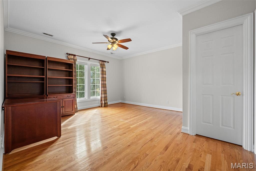 2457 Town And Country Lane