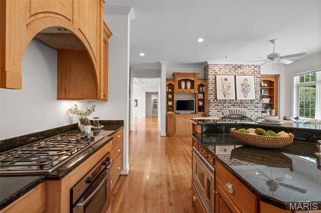 2457 Town And Country Lane