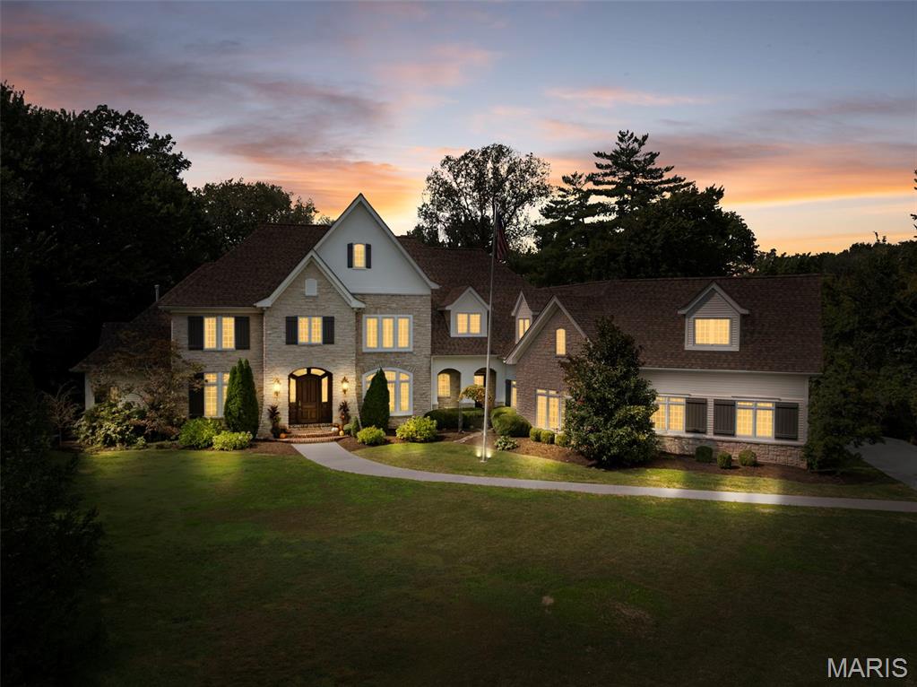2457 Town And Country Lane