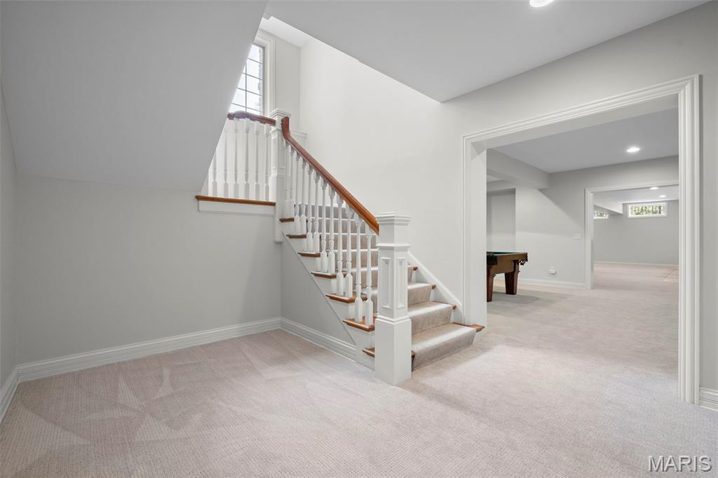 2457 Town And Country Lane