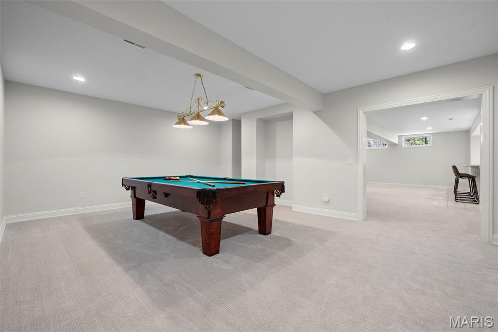 2457 Town And Country Lane