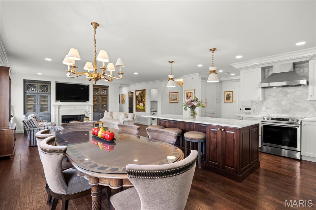 900 S Hanley Road Unit: 6B