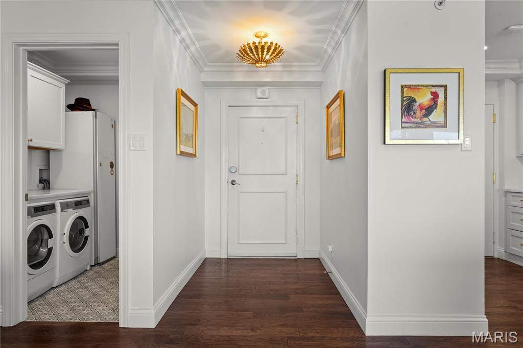 900 S Hanley Road Unit: 6B