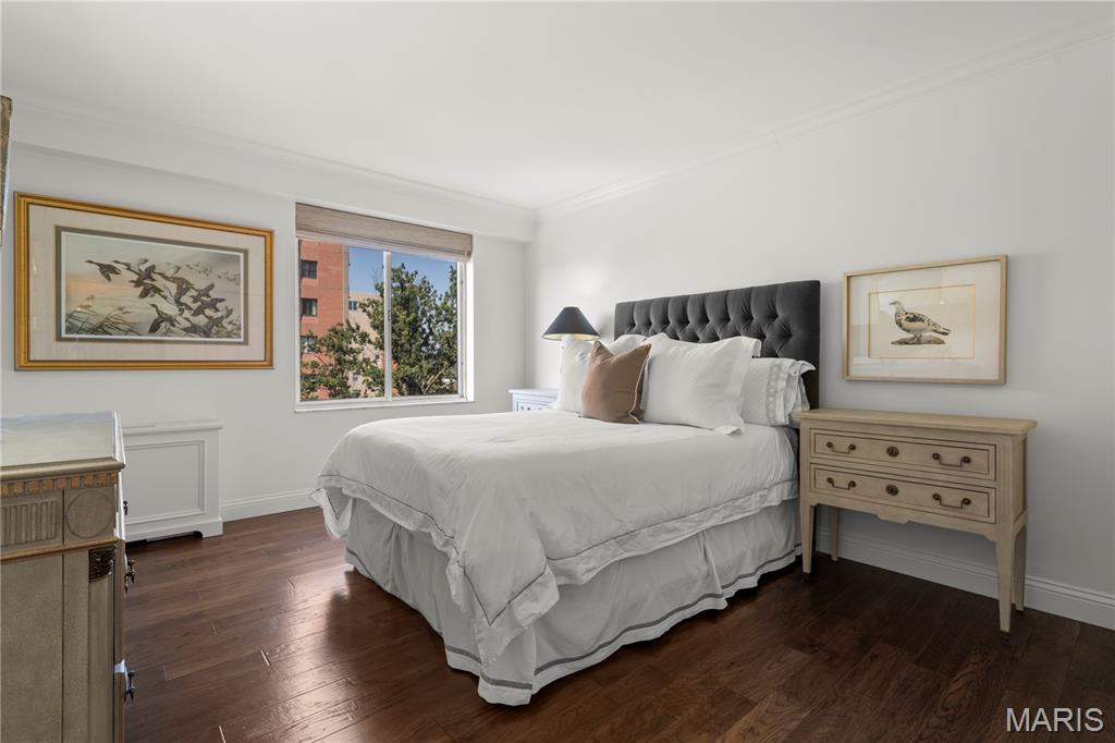 900 S Hanley Road Unit: 6B