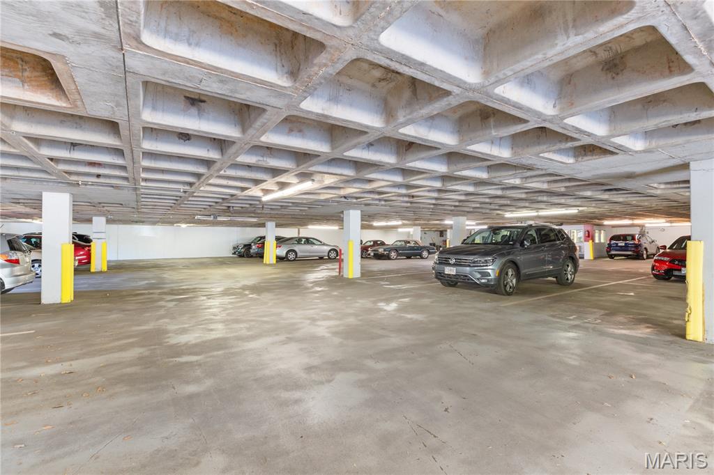 900 S Hanley Road Unit: 6B