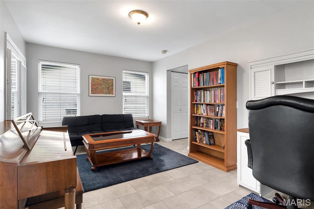2109 Centurion Drive
