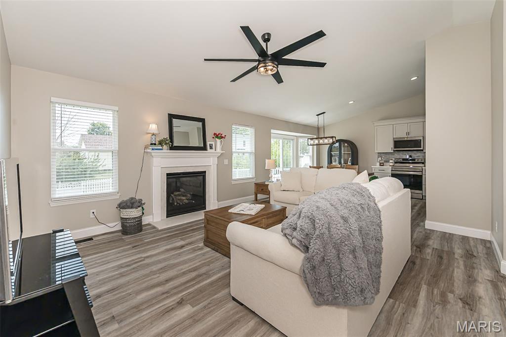 46 Tulip Bend Drive
