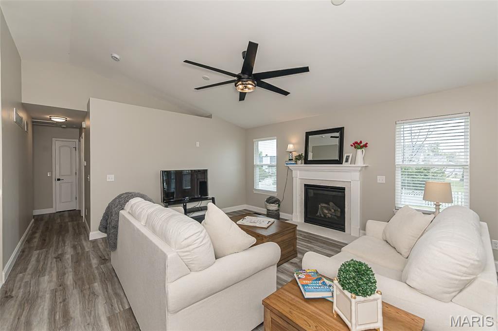 46 Tulip Bend Drive