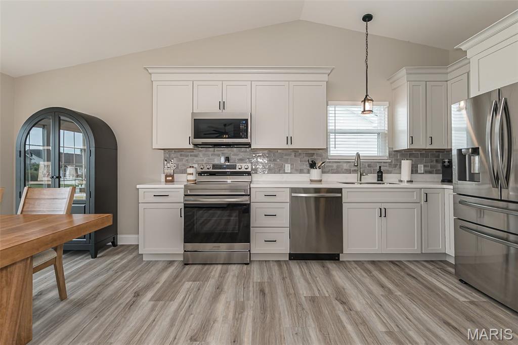 46 Tulip Bend Drive